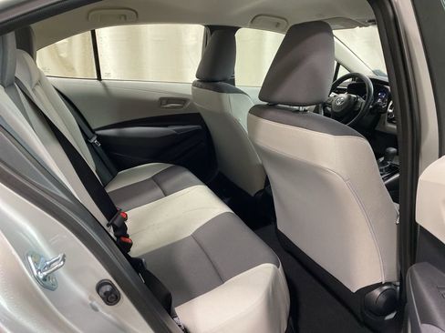 Used 2025 Toyota Corolla LE w/ LE Premium Package image 12