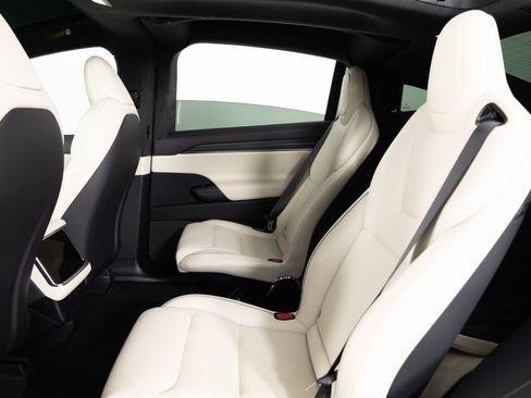 Used 2023 Tesla Model X Plaid AWD/4WD image 18