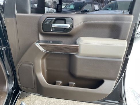 Used 2022 Chevrolet Silverado 2500 LT w/ Convenience Package image 28