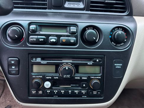 Used 2004 Honda Odyssey EX-L image 16