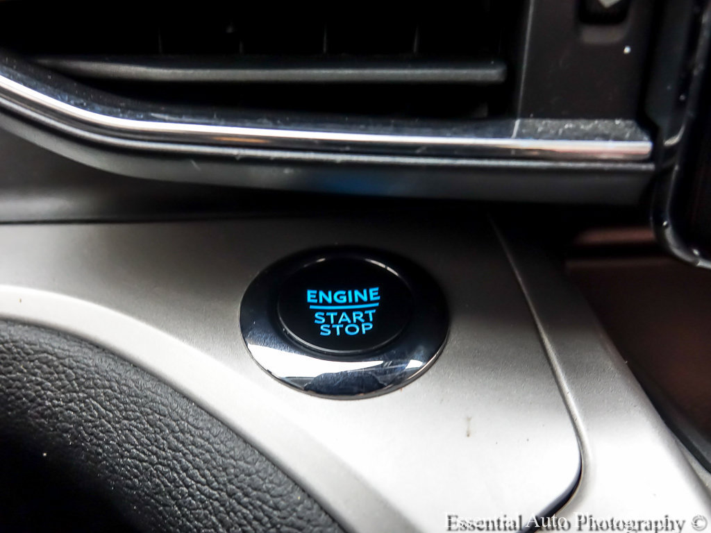Used 2024 Ford Explorer XLT w/ Equipment Group 202A AWD/4WD image 17