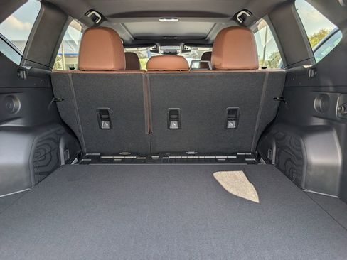 Used 2025 Subaru Forester Touring image 21