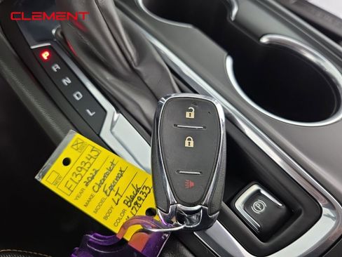 Used 2022 Chevrolet Equinox LT FWD image 19