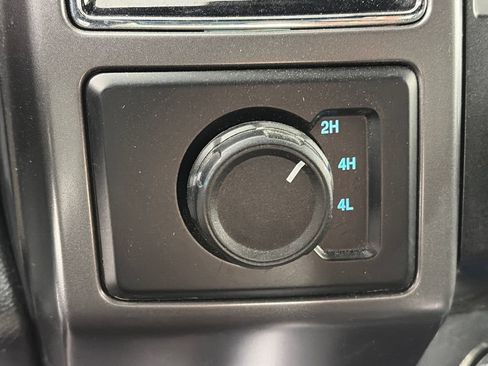Used 2020 Ford F150 XLT w/ Equipment Group 302A Luxury AWD/4WD image 23
