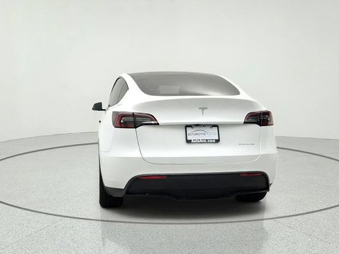 Used 2023 Tesla Model Y AWD image 6