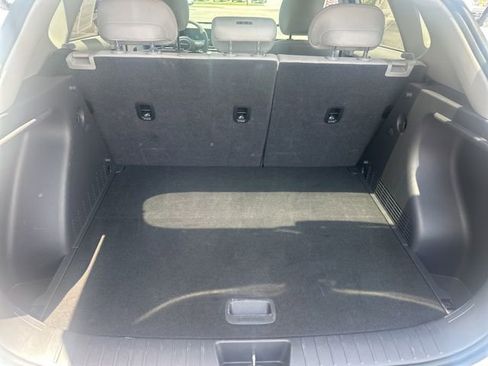 Used 2025 Hyundai Kona SEL FWD image 5