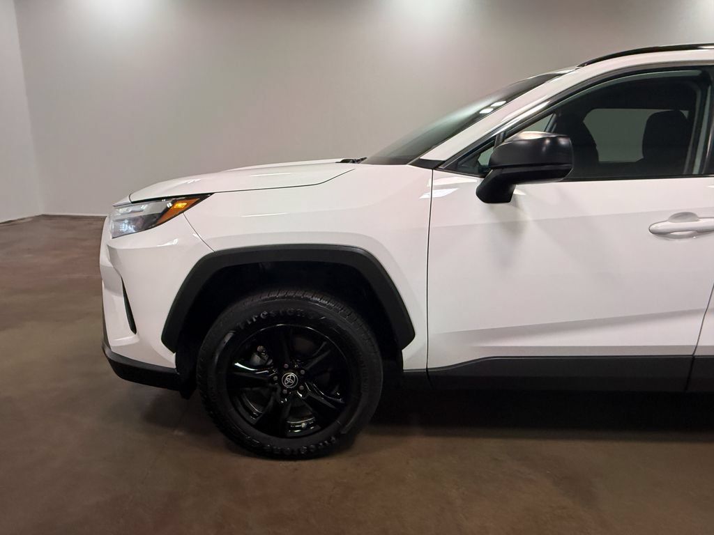 Used 2023 Toyota RAV4 LE AWD/4WD image 38