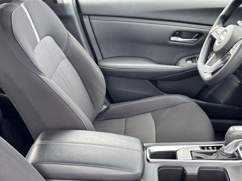 Certified 2025 Nissan Sentra SV image 10