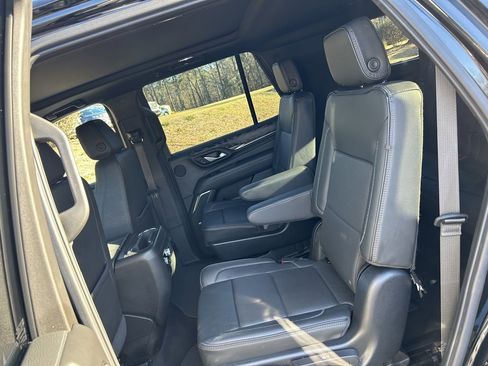 Certified 2023 GMC Yukon Denali image 44