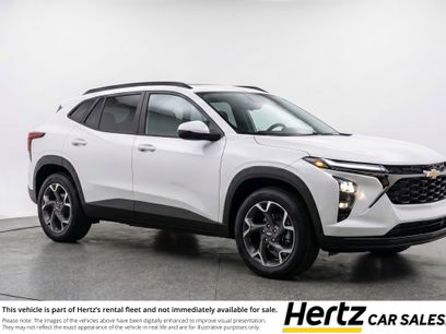 Used 2025 Chevrolet Trax LT