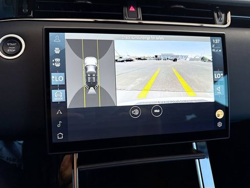 Certified 2025 Land Rover Range Rover Evoque Dynamic SE AWD/4WD image 15