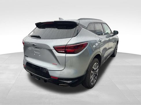 Used 2025 Chevrolet Blazer RS FWD image 12