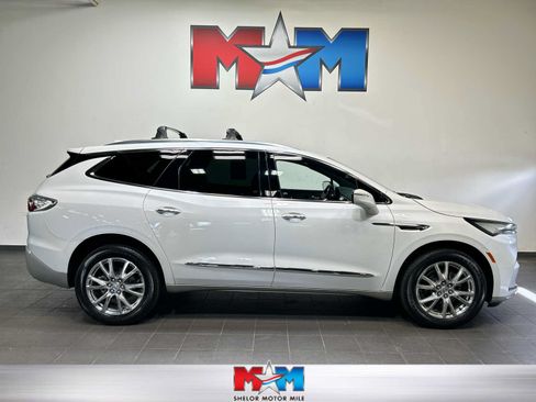 Used 2023 Buick Enclave Essence w/ Experience Buick Package AWD/4WD image 1