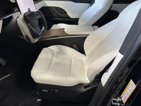 Used 2023 Tesla Model X AWD/4WD image 15