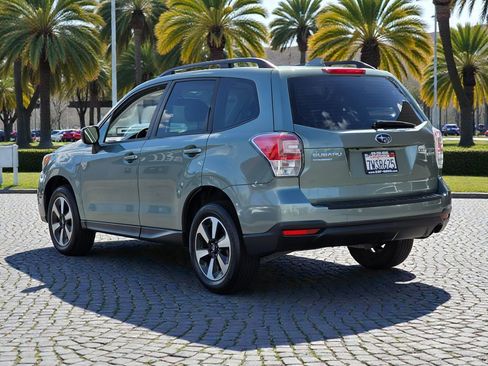 Used 2017 Subaru Forester 2.5i w/ Alloy Wheel Package image 5