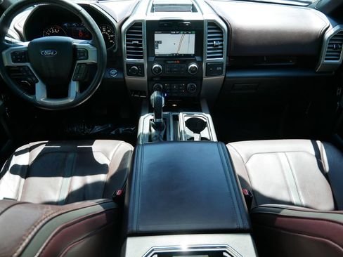 Used 2015 Ford F150 Platinum w/ Equipment Group 701A Luxury AWD/4WD image 13