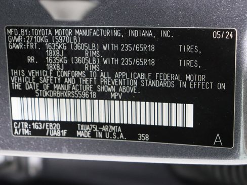 Used 2024 Toyota Highlander XLE image 44