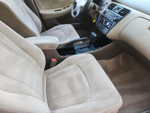 Used 1999 Honda Accord LX image 10