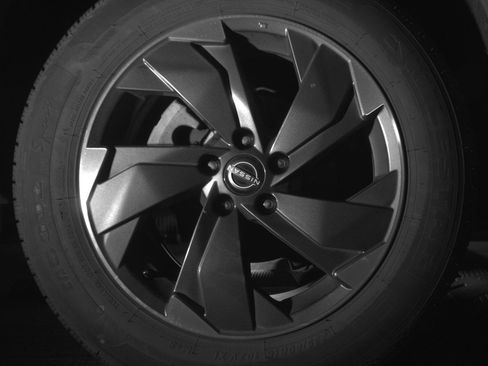 Used 2025 Nissan Rogue SV AWD/4WD image 15