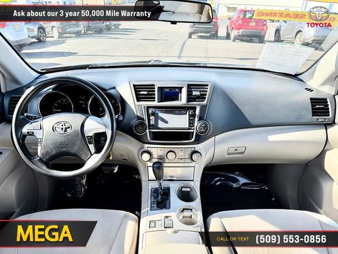 Used 2013 Toyota Highlander 4WD w/ Cold Weather Pkg image 14