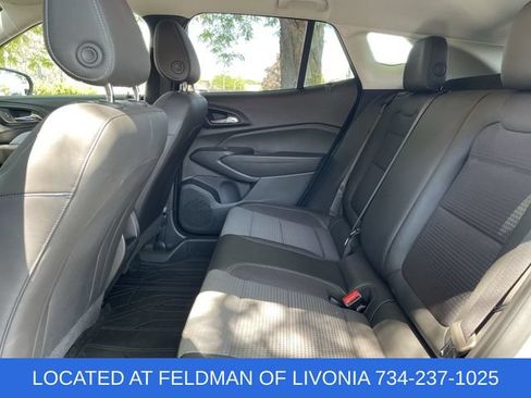 Used 2024 Chevrolet Trax LT w/ Driver Confidence Package FWD image 23