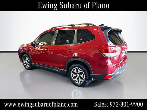 Used 2024 Subaru Forester Premium AWD/4WD image 5