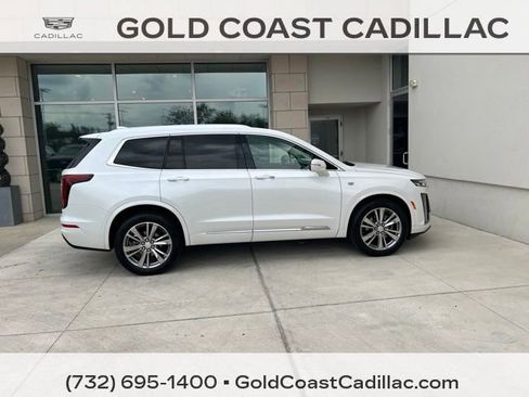 Certified 2023 Cadillac XT6 Premium Luxury AWD/4WD image 4
