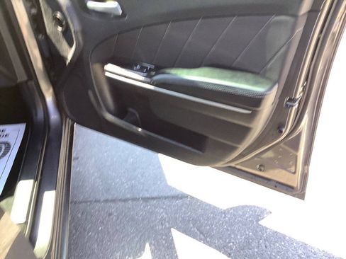 Used 2019 Dodge Charger SXT w/ Travel & Safety Group RWD image 33