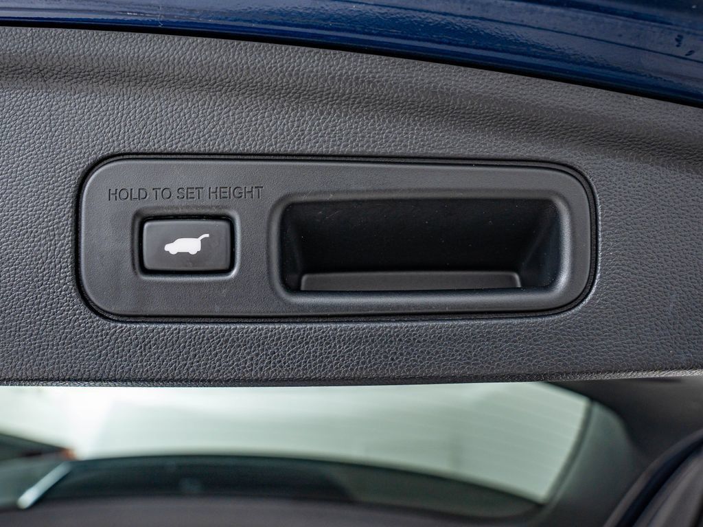 Used 2022 Acura MDX w/ Technology Package FWD image 40
