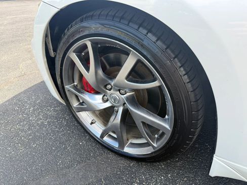 Used 2014 Nissan 370Z Touring w/ Sport Package RWD image 32