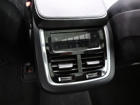 Used 2022 Volvo XC90 T5 Momentum AWD/4WD image 22