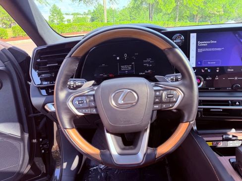 Certified 2025 Lexus RX 350 Premium w/ Accessory Package (Z1) FWD image 21