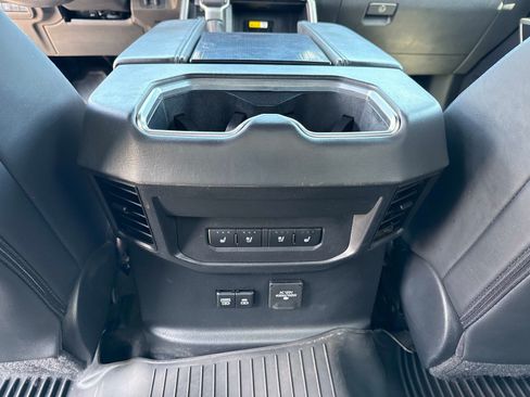 Used 2023 Toyota Tundra Platinum AWD/4WD image 17