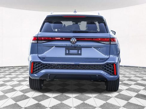 New 2026 Volkswagen Tiguan SE R-Line image 16