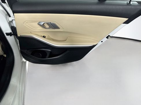 Used 2022 BMW 330i Sedan w/ Driving Assistance Package RWD image 28