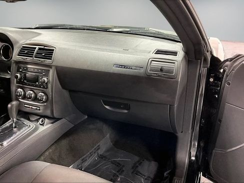 Used 2014 Dodge Challenger R/T RWD image 19