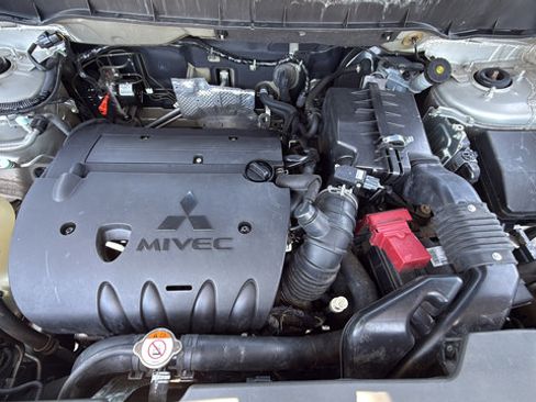 Used 2013 Mitsubishi Outlander Sport SE FWD image 25