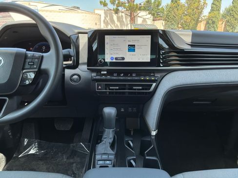 Used 2026 Toyota Camry LE FWD image 15