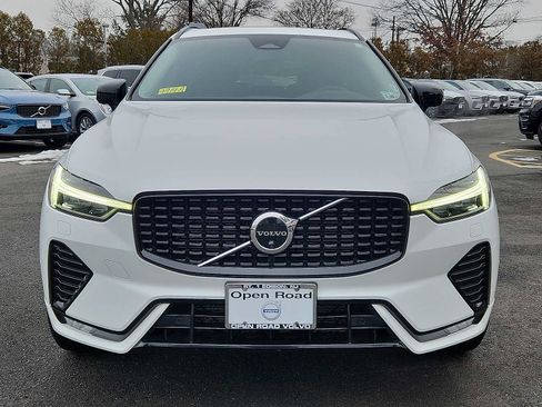 Used 2023 Volvo XC60 B5 Plus w/ Protection Package Premier image 2