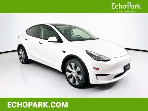 Used 2022 Tesla Model Y Long Range image 1