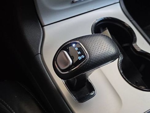 Used 2015 Jeep Grand Cherokee SRT AWD/4WD image 16