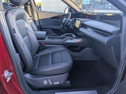 Used 2025 Lincoln Nautilus Premier w/ Equipment Group 102A image 20