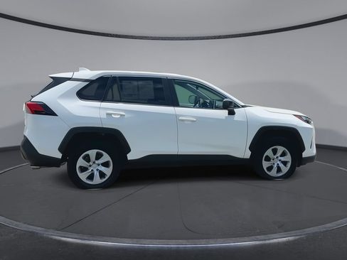 Used 2024 Toyota RAV4 LE FWD image 9