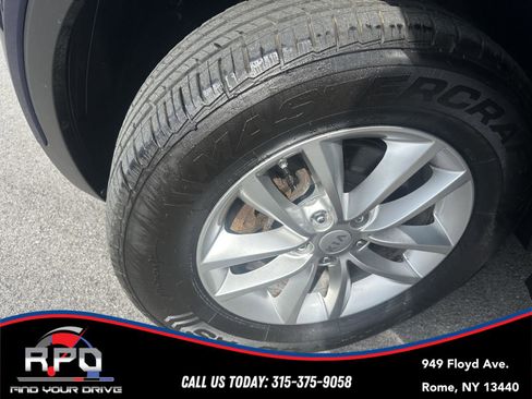 Used 2017 Kia Sorento AWD image 29