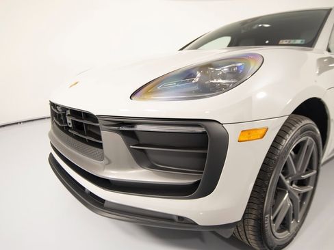 New 2026 Porsche Macan Turbo image 36