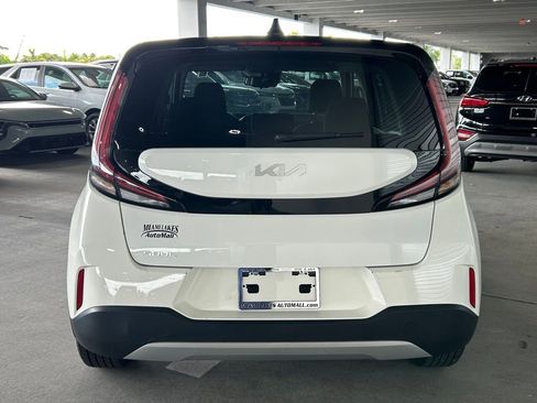 Used 2023 Kia Soul S image 6