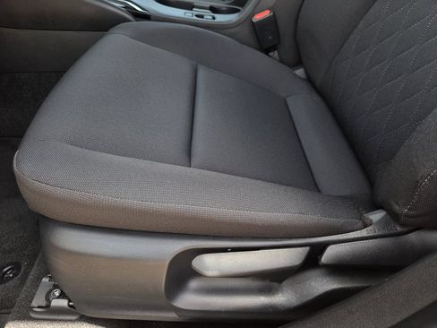 Used 2024 Toyota Corolla LE FWD image 13