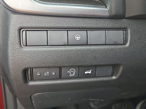 Used 2024 Nissan Rogue SV image 21