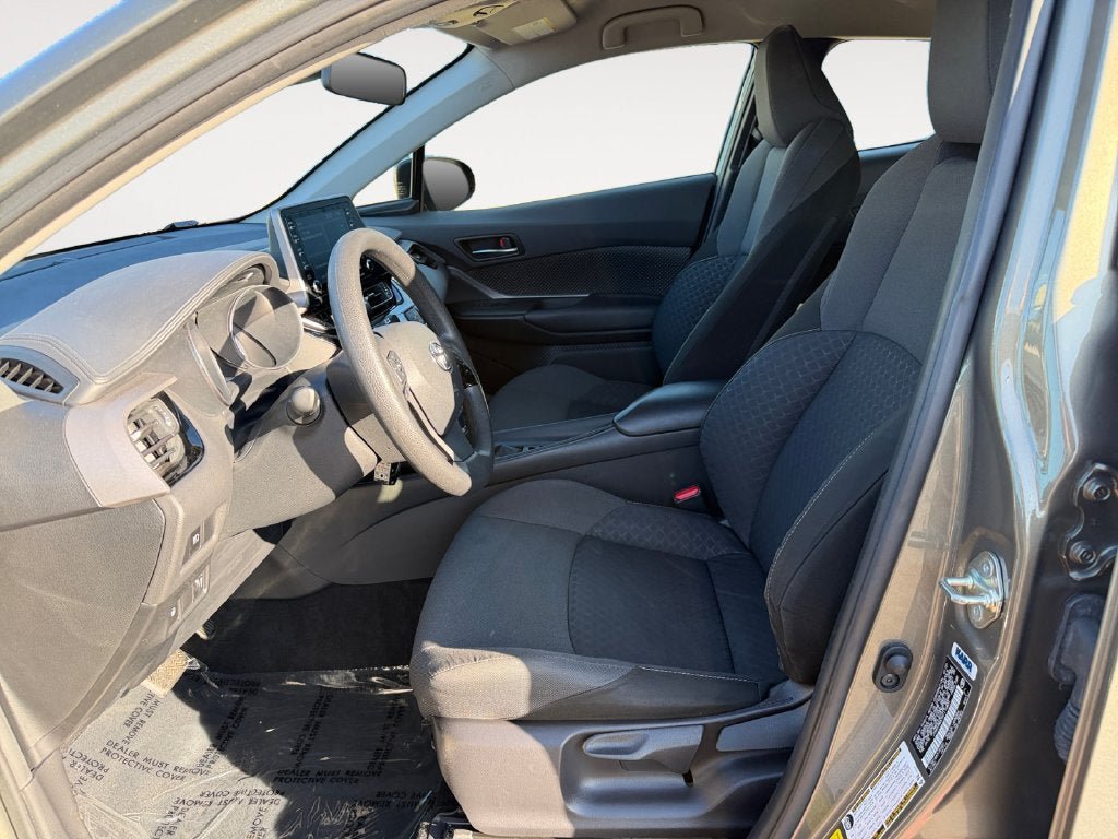 Used 2021 Toyota C-HR LE FWD image 6