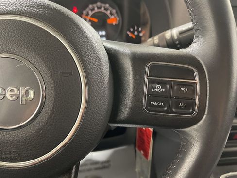 Used 2017 Jeep Patriot High Altitude image 23